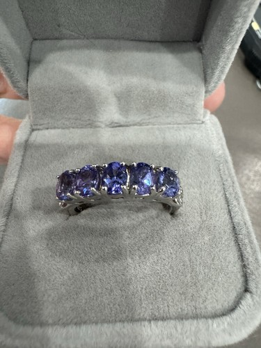Stunning natural tanzanite - stunning,
