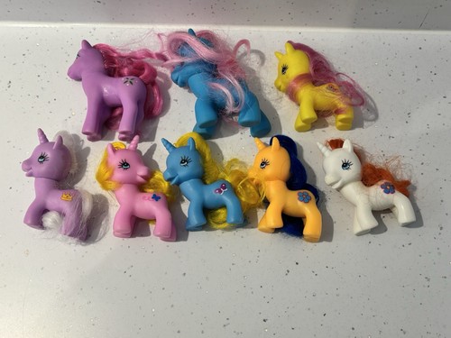 Small pony plastic figures - pony,