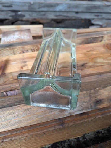Glass wall capping - wall,