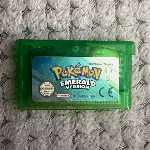 Nintendo pokémon emerald - pokémon,