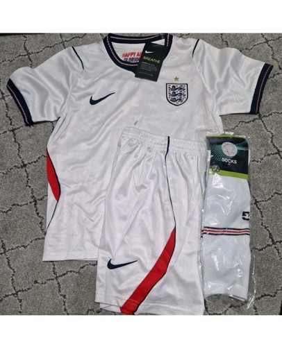 Boys football kit 7yrs white - football,