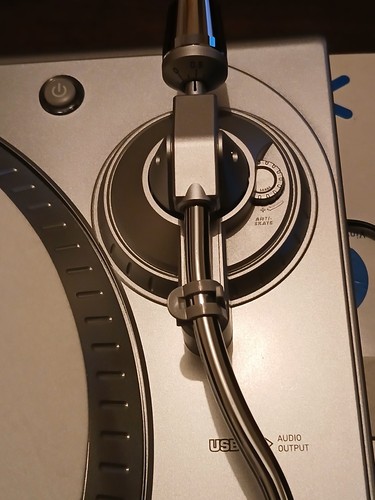 New box ion usb turntable - in,