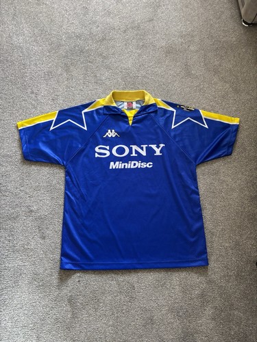 Juventus 1996 away shirt - juventus,