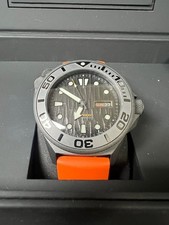 UNDON SUBMERGE Wristwatch in