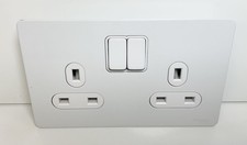 Schneider Ultimate Switched