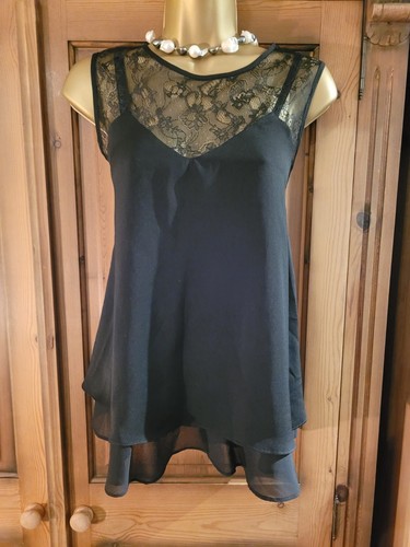 Bnwt lauren vidal black lace - bnwt,