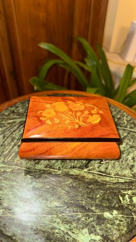 Vintage italian inlaid - vintage, wood