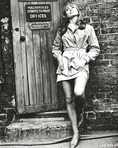 Suzy kendall 5 inch - 11", x