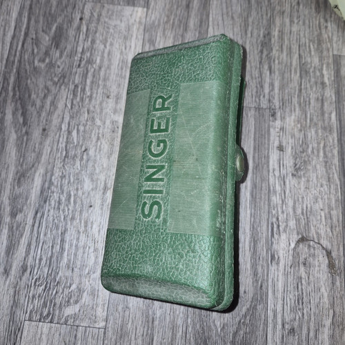 Singer sewing machine - singer,