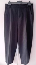 Ladies Black Zara 3/4 Length Trousers Size M