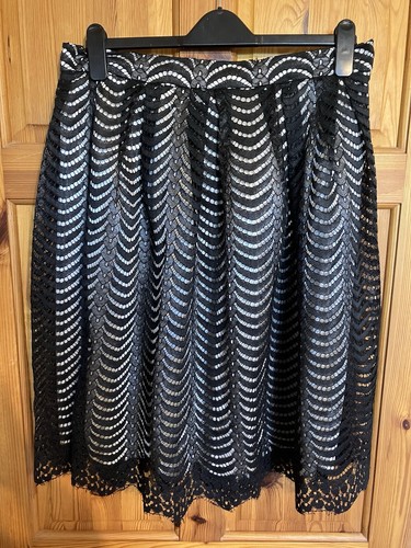 Quiz black scalloped - quiz, pattern
