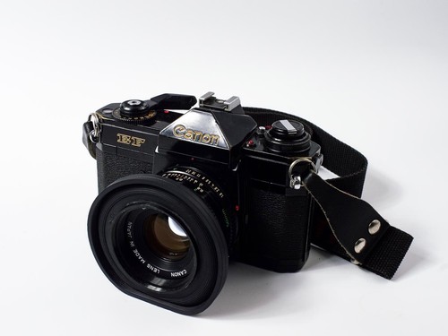 Canon 35mm slr film camera - film,