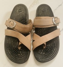 KENKOH Massaging Sandals Taupe
