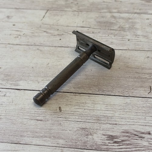 Vintage gillette razor - vintage,