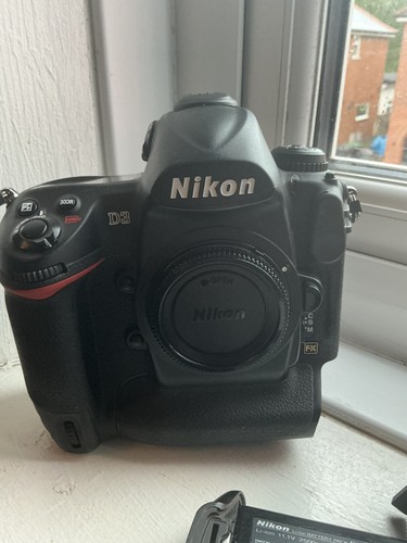 Nikon great condition low - condition,