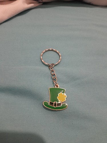 Irish green hat - enamel, charm