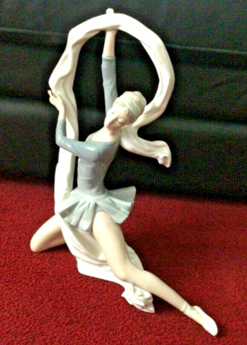 Nao lladro ballerina - lladro, dancer
