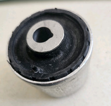 NEW GENUINE BMW 5 G30/31 6 G32 7 G11/12 FRONT LOWER ARM BUSH HYDRAULIC 6 861 155