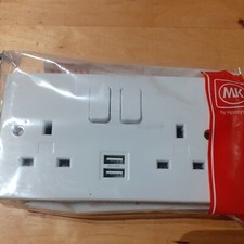 MK K2744WHI  2 Gang Switched