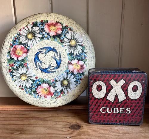 Set two vintage tins - two,
