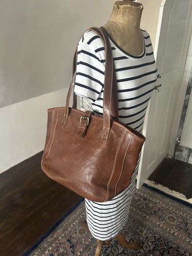 Fatface olivia leather tote - olivia,