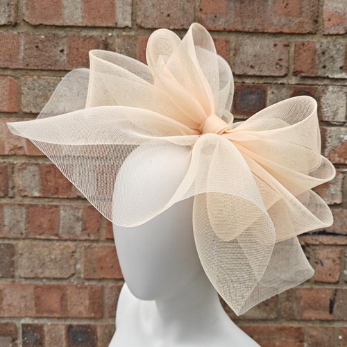 Nude peach handmade - nude, fascinator