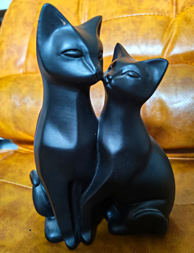Modern stylised cats figurine - modern,