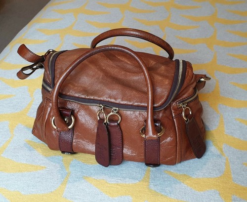 Medium tan leather handbag - medium,