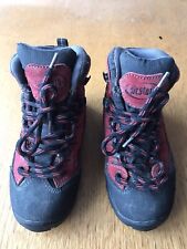 Kids Bestard Alfabia High Boot Vibram Size 29 Euro/ Red And Black RRP £120