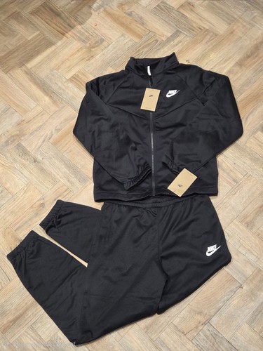 Bnwt nike black tracksuit - nike, set