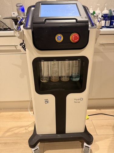 Aesthetics hydr02facial - 3d,