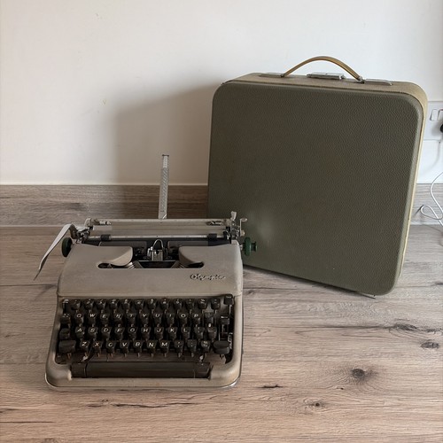 Vintage olympia sm4 deluxe - olympia,
