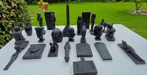 Ancient egyptian figures - 25,