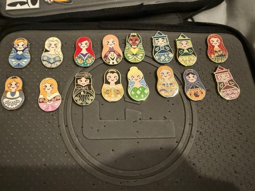 Disney pins princess - princess, nesting
