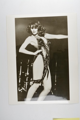 Raquel welch singing - raquel,