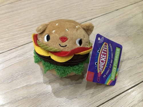 Bnwt snackettes burger - bnwt,
