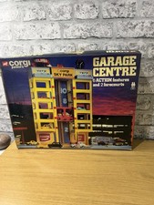 Corgi Juniors 3002 Garage
