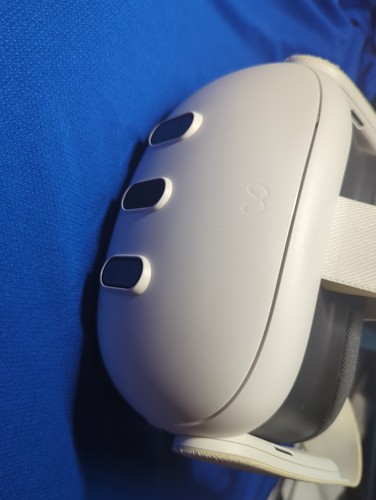 Meta quest headset only - 3,