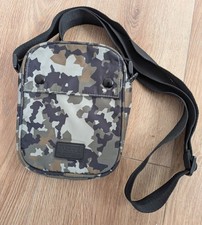 BARBOUR  INTERNATIONAL Camo