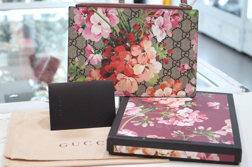 Gucci blooms clutch - gucci,
