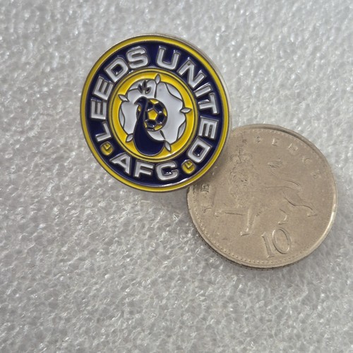 Leeds united badge - leeds,