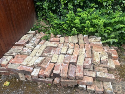 Used bricks not cleaned - not,