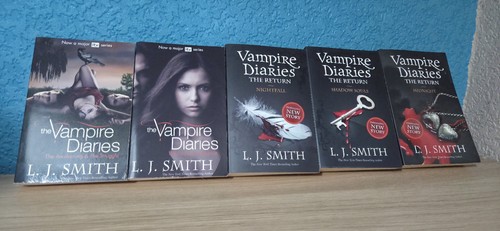 Smith vampire diaries book - smith,