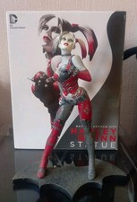 DC Collectibles Batman Arkham City Harley Quinn Statue Black & White + Red
