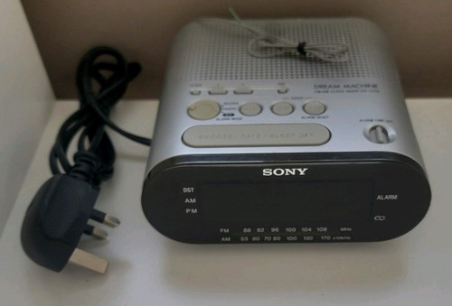 Sony radio alarm clock - radio, silver