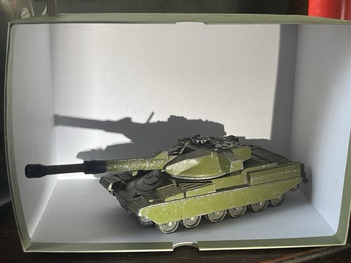 Dinky toys chieftain - toys,