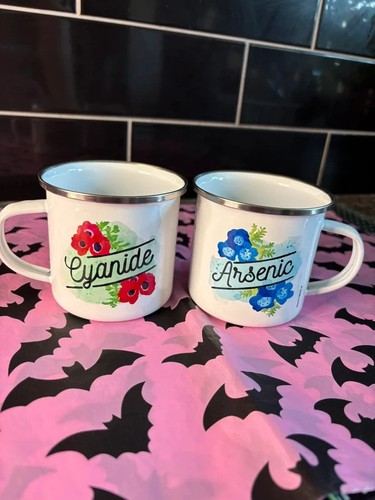 Set enamel mugs dark - set,