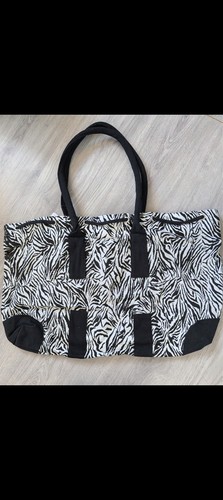 Zebra print overnight holiday - print,