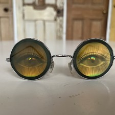 Vintage Novelty Fantasy Hologram Lens’s Eyes SUNGLASSES Used