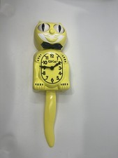 Kit-Cat Klock Yellow Gentleman